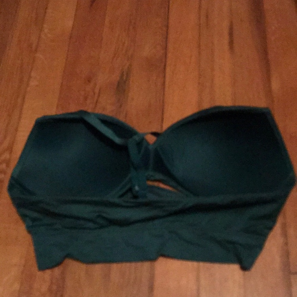 VS Bra - Picture 2 of 3